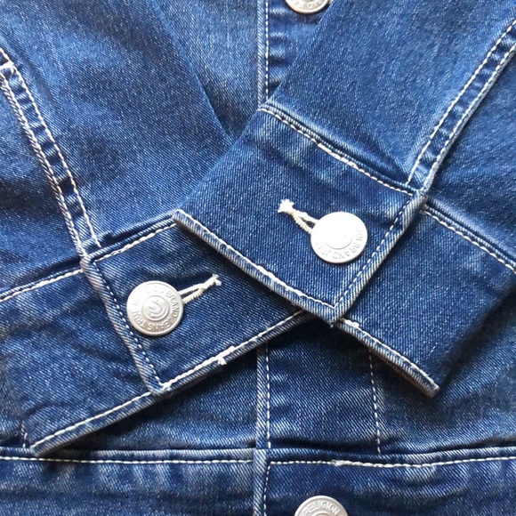 True Religion Women's NWT Printed Oversized Denim Jacket Size L - Picture 9 of 16